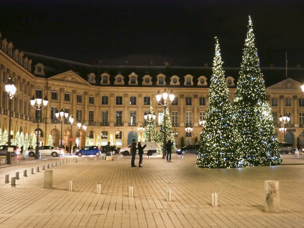 gioielli paris, paris, parigi, place vendome, ritz parigi, gioiellieri parigi, jewels, bijoux, place vendôme a Natale