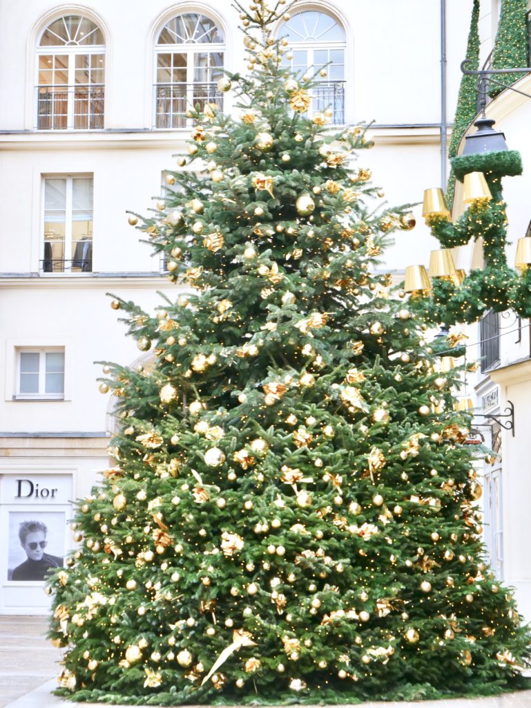 Natale a Parigi, Village Royal, dior, chanel, patrizia pepe, nafnaf, oysho, xmas look, xmas mood, travel paris