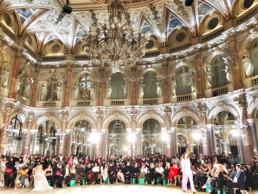 Paris Fashion Week, paris fashion week 2018, Pfw, Pfw2018, fashion week, moda a Parigi, Paris fashion, stilisti emergenti, oxford fashion studio, the river agency, intercontinental le grand, sfilate fashion week parigi, vestiti da favola